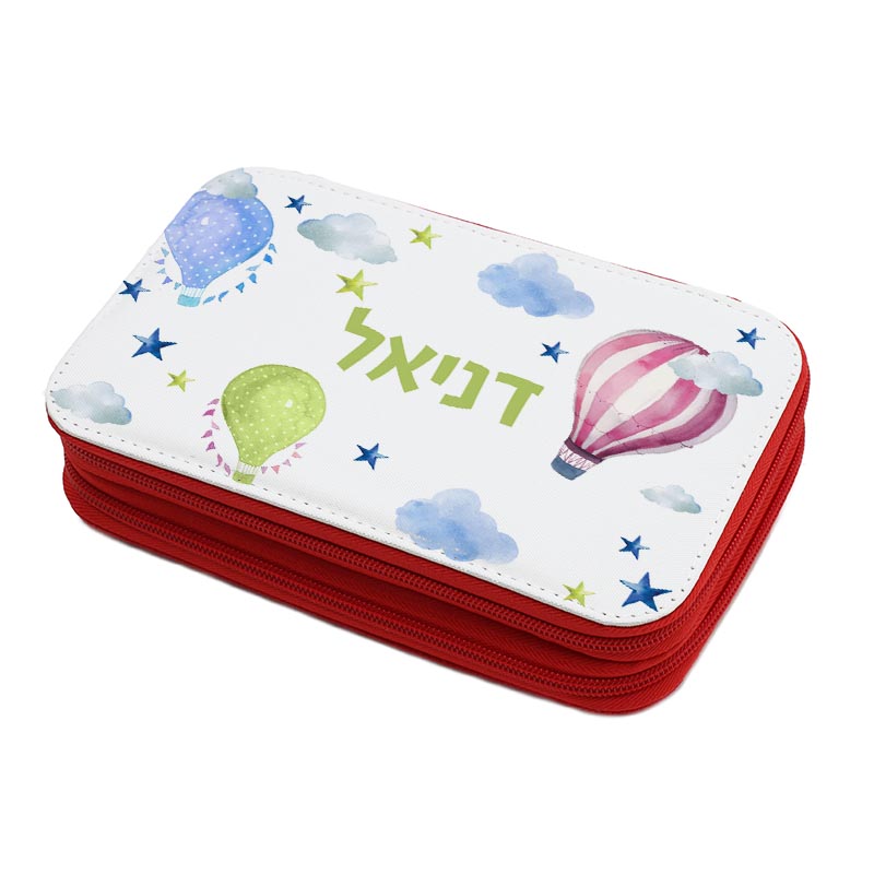 קלמר אדום עם ציוד עננים קלמר עם ציוד עננים