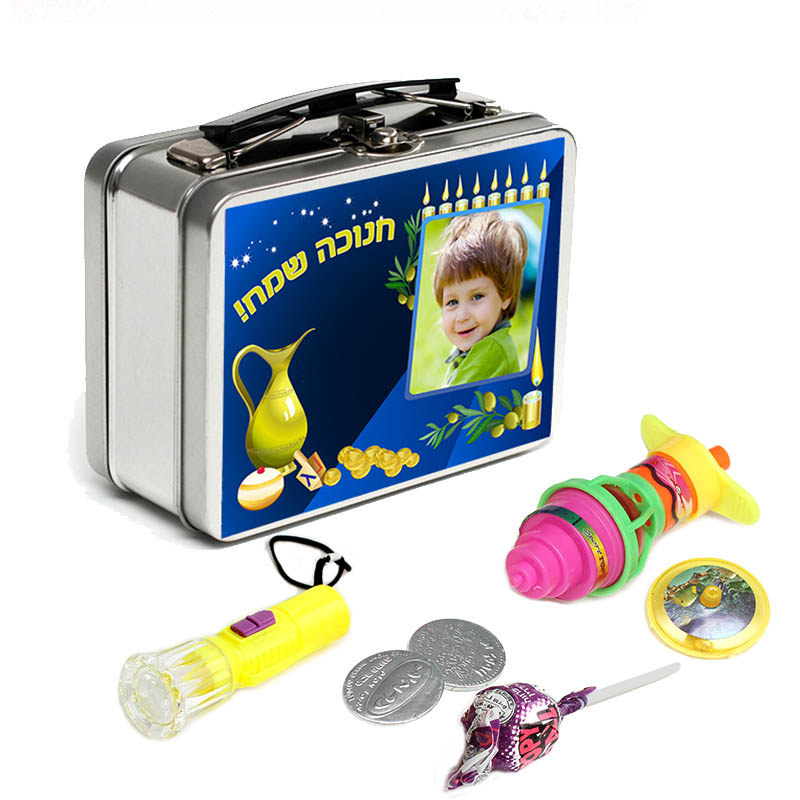 מתנות לחנוכה לגני ילדים - ערכה לחנוכה במזוודת מתכת